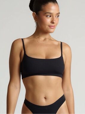 nuudii | NWT Perfect Cropped Cami Black
